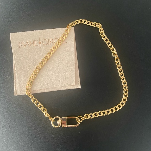 Gold choker necklace in new condition - Picture 3 of 4
